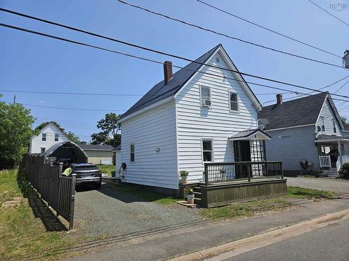4 Victoria Street, Springhill, NS 