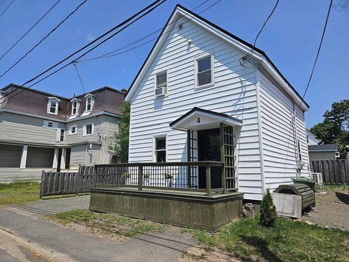 4 Victoria Street, Springhill, NS 