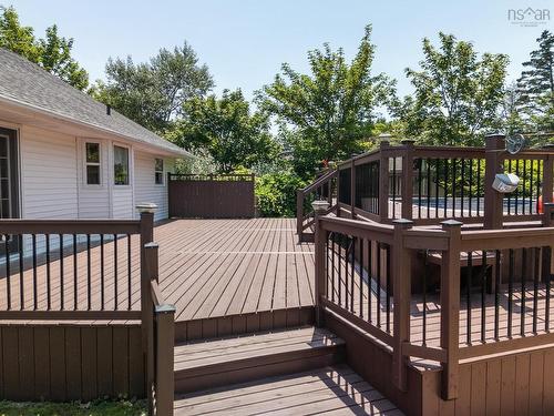 31 Maple Drive, Brooklyn, NS 