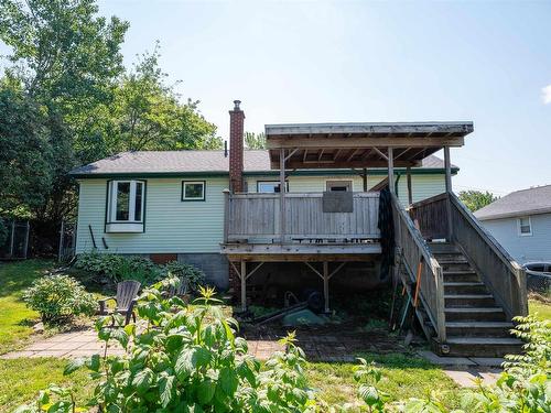 13 Fernhill Drive, Dartmouth, NS 