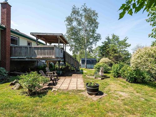 13 Fernhill Drive, Dartmouth, NS 