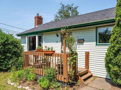 13 Fernhill Drive, Dartmouth, NS 