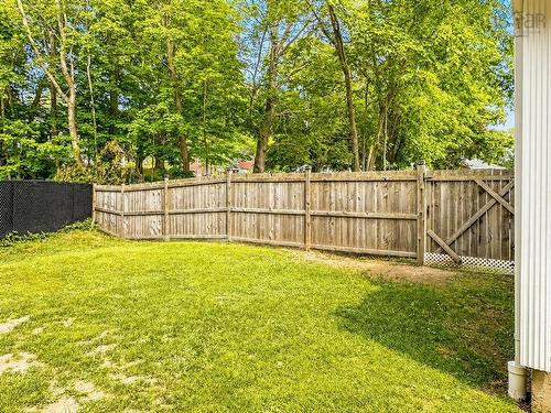 30 Pleasant Street, Kentville, NS 