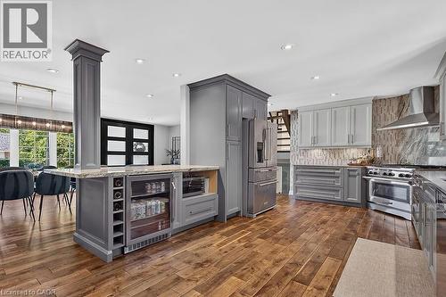 26 Freeland Court, Hamilton, ON - Indoor Photo Showing Kitchen With Upgraded Kitchen