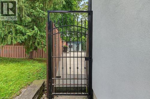 26 Freeland Court, Hamilton, ON - Outdoor