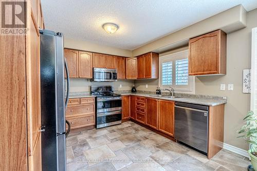 35 Benjamin Lane, Barrie, ON 