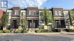 29 LAFFERTY LANE Richmond Hill, ON L4C 0Z8
