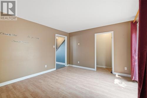 9 White Place, Mount Pearl, NL 
