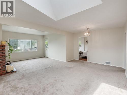 720 Third Street, Nelson, BC - Indoor