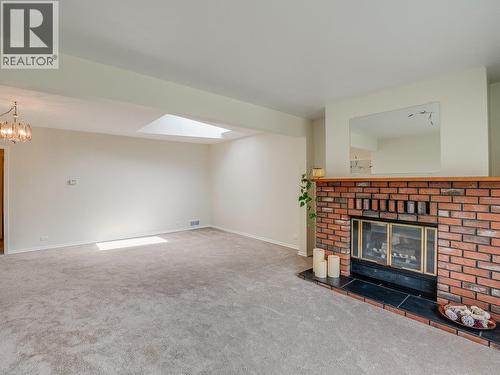720 Third Street, Nelson, BC - Indoor With Fireplace