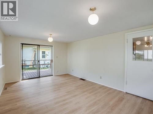 720 Third Street, Nelson, BC - Indoor Photo Showing Other Room