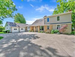 388 SEACLIFF Drive WEST Leamington, ON N8H 4E1