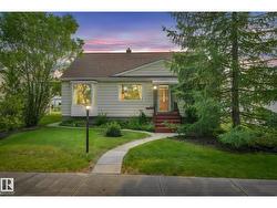11422 70 ST NW  Edmonton, AB T5B 1T4