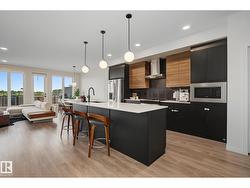 3313 KULAY WY SW  Edmonton, AB T6W 5E7