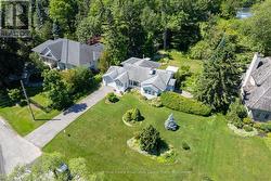 434 APPLE LANE  Mississauga, ON L5J 2T1