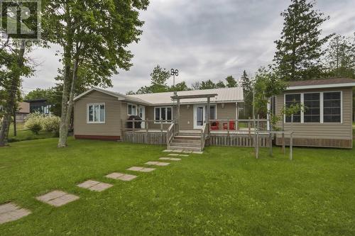 2761 Hawdon Dr, Richards Landing, ON 