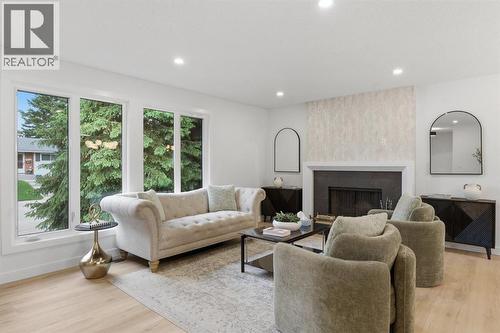 4904 Valiant Drive Nw, Calgary, AB 