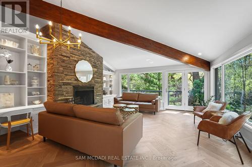 1273 Queen Victoria Avenue, Mississauga, ON - Indoor Photo Showing Living Room With Fireplace