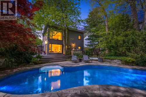 1273 Queen Victoria Avenue, Mississauga, ON - Outdoor With In Ground Pool