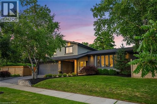 134 FAIRWOOD Place W  Burlington, ON L7T 4B6