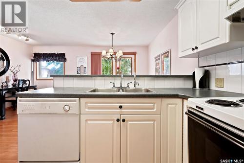 18 Greensboro Drive, Regina, SK 