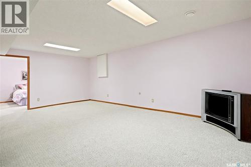18 Greensboro Drive, Regina, SK 