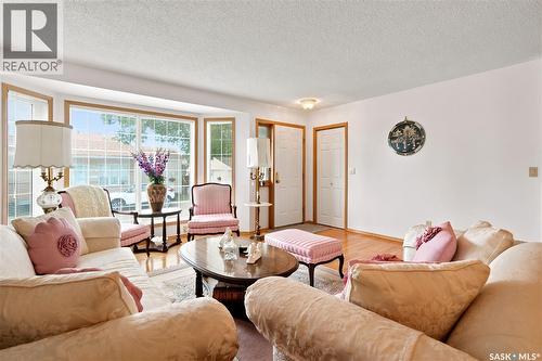 18 Greensboro Drive, Regina, SK 