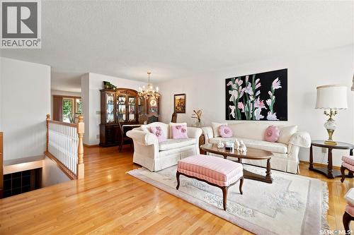 18 Greensboro Drive, Regina, SK 