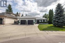 206 Braemar BAY  Saskatoon, SK S7V 1A2