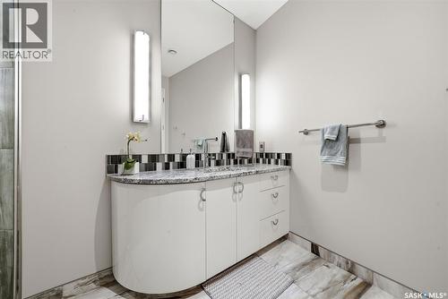 2168 Riverbend Cove, Regina, SK 