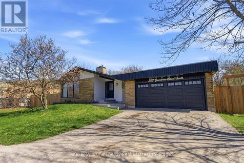 297 GRANDVIEW STREET S  Oshawa (Donevan), ON L1H 7C6