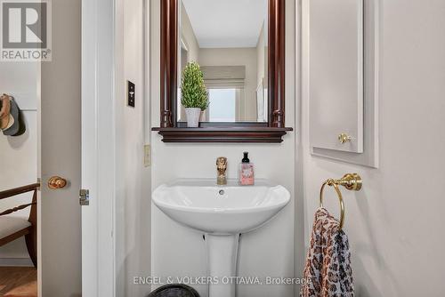 1907 Fairmeadow Crescent, Ottawa, ON 