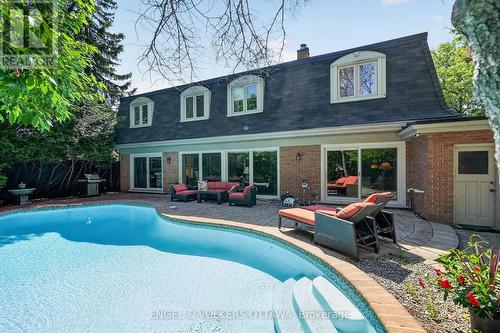 1907 Fairmeadow Crescent, Ottawa, ON 