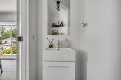 Powder room - 