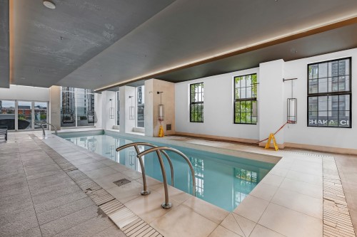 Pool - 2112-1188 Rue St-Antoine O., Montréal (Ville-Marie), QC 