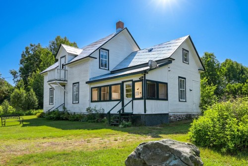 Façade - 8 Ch. Thomson O., Arundel, QC 