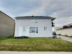 700  - 702 11e Avenue  Senneterre - Ville, QC J0Y 2M0