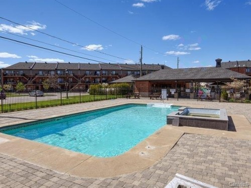 Piscine - 5268 Av. Eliot, Laval (Chomedey), QC - Outdoor With In Ground Pool