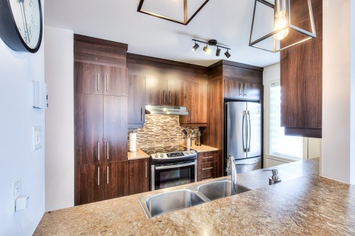 Cuisine - 5268 Av. Eliot, Laval (Chomedey), QC - Indoor Photo Showing Kitchen With Double Sink With Upgraded Kitchen