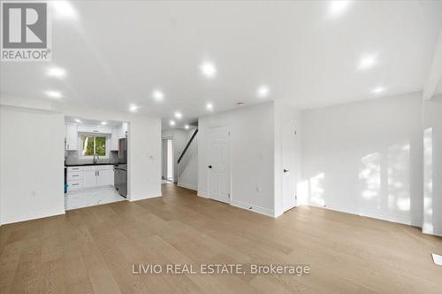 4002 Brandon Gate Drive, Mississauga, ON - Indoor Photo Showing Other Room