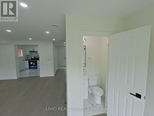 4002 Brandon Gate Drive, Mississauga, ON - Indoor Photo Showing Other Room
