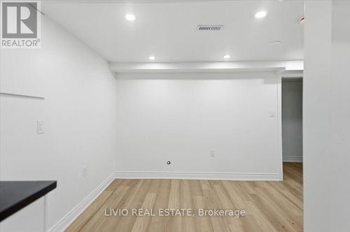 4002 Brandon Gate Drive, Mississauga, ON - Indoor Photo Showing Other Room