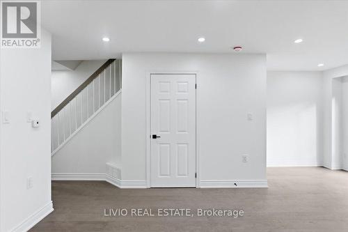 4002 Brandon Gate Drive, Mississauga, ON - Indoor Photo Showing Other Room