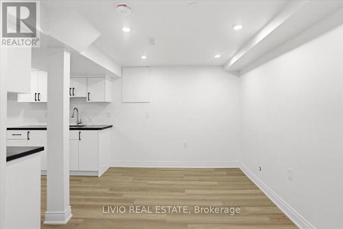 4002 Brandon Gate Drive, Mississauga, ON - Indoor Photo Showing Other Room