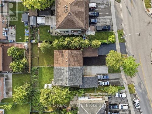 4002 Brandon Gate Drive, Mississauga, ON - Outdoor With View
