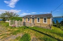 21 Front Road  Dildo, NL A0B 1P0