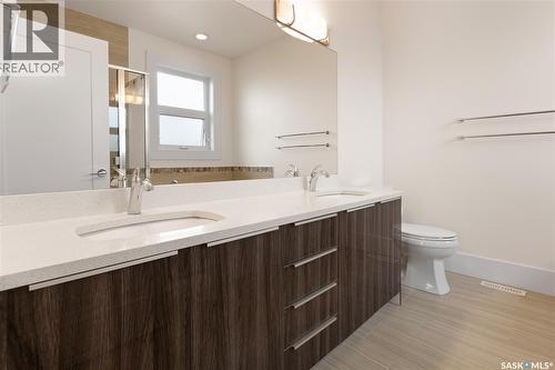 202 Glacial Shores Cove, Saskatoon, SK 