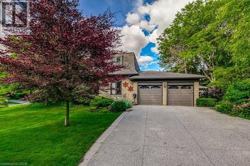 215 Briar Hill Crescent, Ancaster, ON - Outdoor
