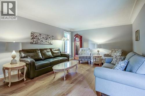 215 Briar Hill Crescent, Ancaster, ON - Indoor Photo Showing Living Room
