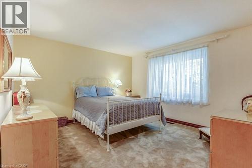 215 Briar Hill Crescent, Ancaster, ON - Indoor Photo Showing Bedroom